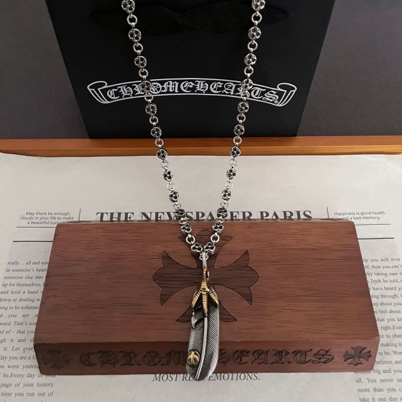 Ch**me He**ts necklaces